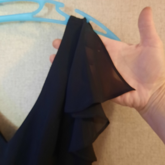 Dress - Picture 5 of 5